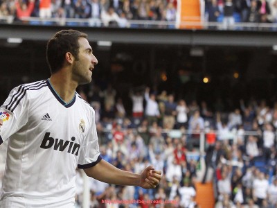 黑白体育直播-欧冠直播公司市场份额对比与版权争夺情况