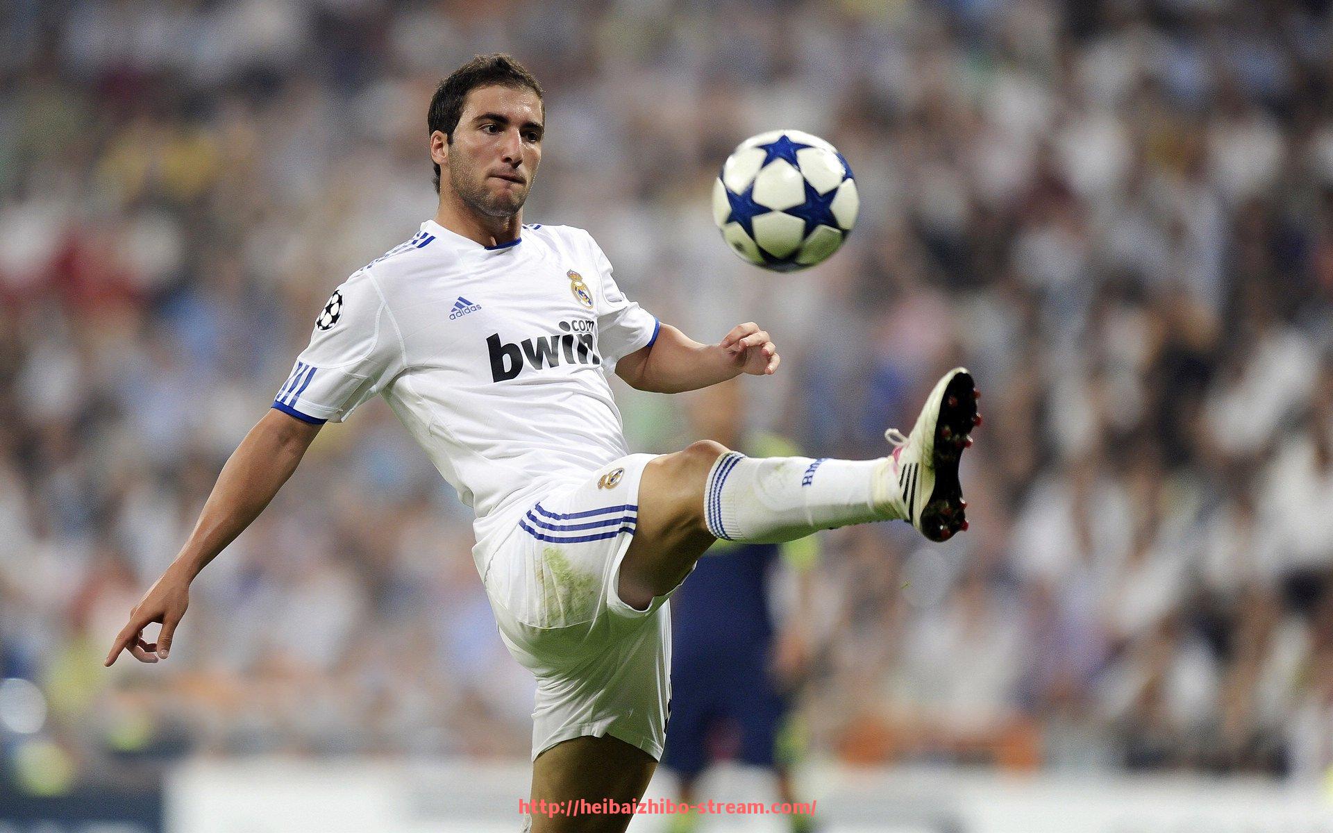 黑白体育直播-火箭队引进新球员的动态及球队影响力分析